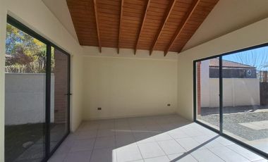 Casa en Arriendo en Centro nuevo Machali