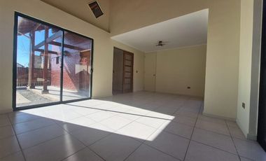 Casa en Arriendo en Centro nuevo Machali