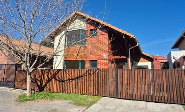 Casa en Arriendo en Centro nuevo Machali
