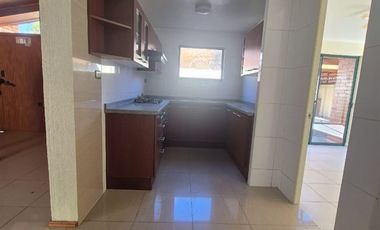 Casa en Arriendo en Centro nuevo Machali