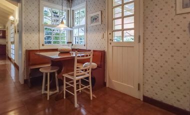EXCELENTE CHALET, LOTE 20X25, BARRIO PARQUE BERNAL