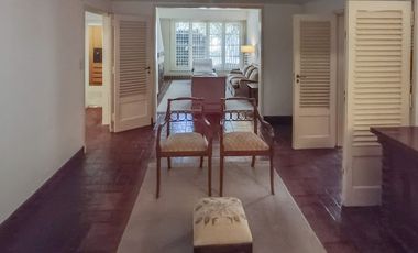 EXCELENTE CHALET, LOTE 20X25, BARRIO PARQUE BERNAL