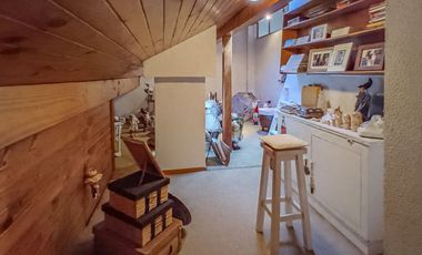 EXCELENTE CHALET, LOTE 20X25, BARRIO PARQUE BERNAL