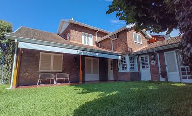 EXCELENTE CHALET, LOTE 20X25, BARRIO PARQUE BERNAL