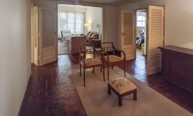 EXCELENTE CHALET, LOTE 20X25, BARRIO PARQUE BERNAL