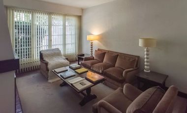 EXCELENTE CHALET, LOTE 20X25, BARRIO PARQUE BERNAL
