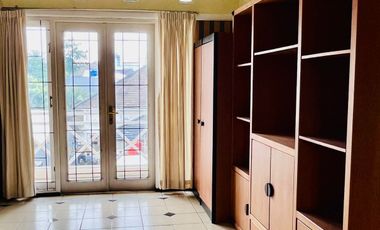 Semi Furnished Lokasi Sangat Strategis Lingkungan Nyaman di Antasari