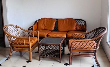 Semi Furnished Lokasi Sangat Strategis Lingkungan Nyaman di Antasari