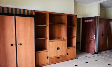 Semi Furnished Lokasi Sangat Strategis Lingkungan Nyaman di Antasari