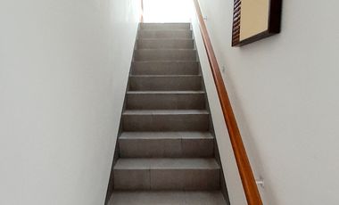 Rumah 2 lantai Minimalis Modern di Jakarta Timur