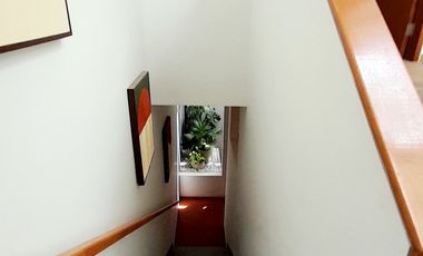 Rumah 2 lantai Minimalis Modern di Jakarta Timur