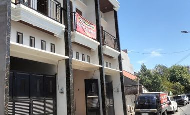 Raya rangka ruko nol jalan raya