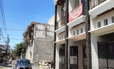 Raya rangka ruko nol jalan raya