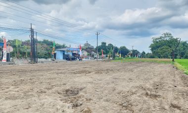 Tanah Tepi Jln Sambiroto,3 Menit Sd Budi Mulia
