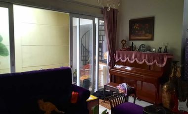 Rumah 2 lantai cantik di Cluster Kintamani PuriGading Jatiwa