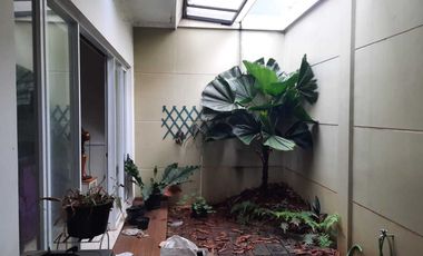 Rumah 2 lantai cantik di Cluster Kintamani PuriGading Jatiwa