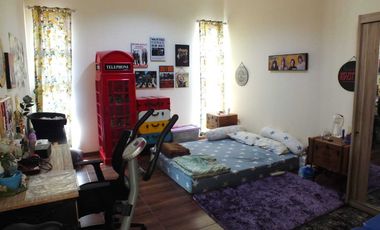 Rumah 2 lantai cantik di Cluster Kintamani PuriGading Jatiwa
