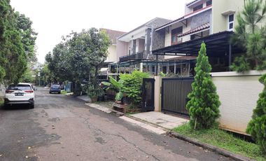 Rumah 2 lantai cantik di Cluster Kintamani PuriGading Jatiwa