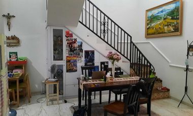 Rumah 2 lantai cantik di Cluster Kintamani PuriGading Jatiwa