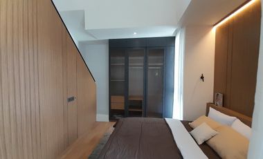 Rumah Modern Konsep Double Deck di Jakarta Selatan