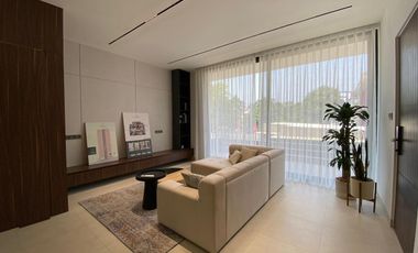 Rumah Modern Konsep Double Deck di Jakarta Selatan