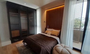Rumah Modern Konsep Double Deck di Jakarta Selatan