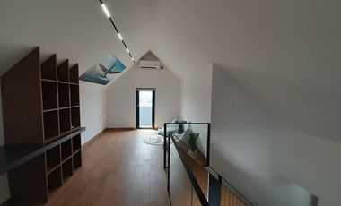 Rumah Modern Konsep Double Deck di Jakarta Selatan