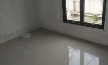 Rumah 2 lantai jual Bu type 90/70 limo