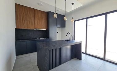 Casa en Venta Residencial Las Palmas