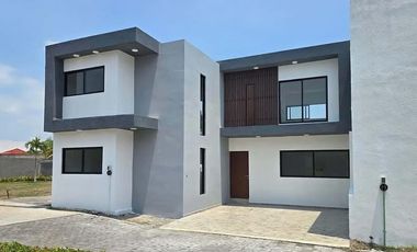 Casa en Venta Residencial Las Palmas