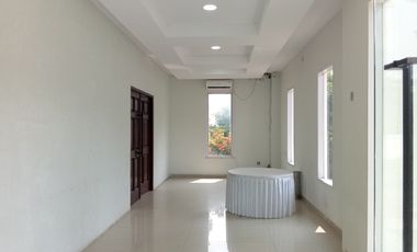 Dijual Cepat Gedung Kantor Strategis di Jalan Raya CIFOR Bogor