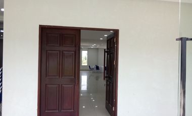 Dijual Cepat Gedung Kantor Strategis di Jalan Raya CIFOR Bogor