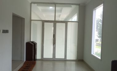 Dijual Cepat Gedung Kantor Strategis di Jalan Raya CIFOR Bogor
