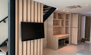 Bizloft Soho Tower 5 Dekat UPH