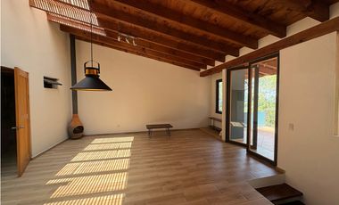 CASA EN RENTA EN VALLE DE BRAVO