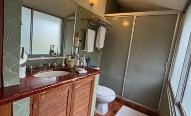 Vendo amplia  casa en Condominio
