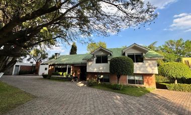 Vendo amplia  casa en Condominio