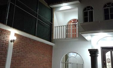CASA EN VENTA EN SAN JUAN DEL RIO EN QUINTAS DE GUADALUPE. Lidia