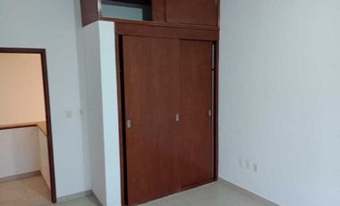 CASA EN VENTA EN SAN JUAN DEL RIO EN QUINTAS DE GUADALUPE. Lidia