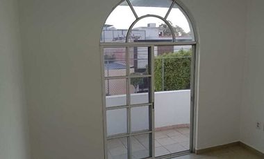 CASA EN VENTA EN SAN JUAN DEL RIO EN QUINTAS DE GUADALUPE. Lidia