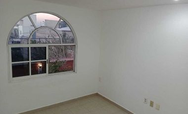 CASA EN VENTA EN SAN JUAN DEL RIO EN QUINTAS DE GUADALUPE. Lidia