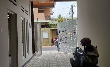 Rumah Mewah Modern dekat Paragon Mall Mangkubumen Banjarsari Solo.