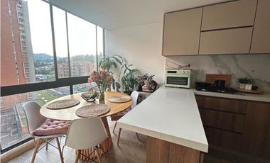 ARRIENDO APARTAESTUDIO EXTERIOR EN LA COLINA