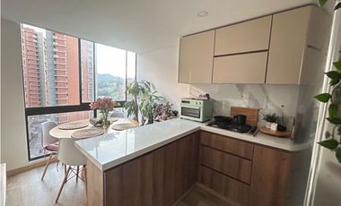 ARRIENDO APARTAESTUDIO EXTERIOR EN LA COLINA