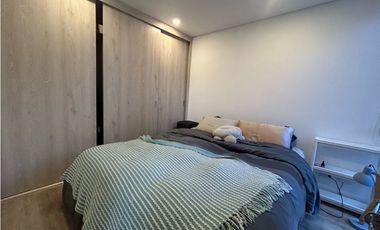 ARRIENDO APARTAESTUDIO EXTERIOR EN LA COLINA
