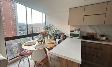 ARRIENDO APARTAESTUDIO EXTERIOR EN LA COLINA