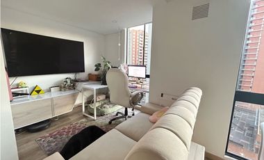 ARRIENDO APARTAESTUDIO EXTERIOR EN LA COLINA
