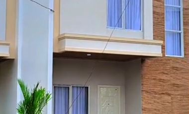 Rumah mewah 2 lantai murah dekat ke poros Alauddin kampus UNISMUH,UNM