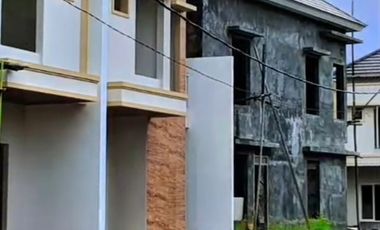 Rumah mewah 2 lantai murah dekat ke poros Alauddin kampus UNISMUH,UNM
