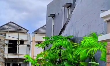 Rumah mewah 2 lantai murah dekat ke poros Alauddin kampus UNISMUH,UNM